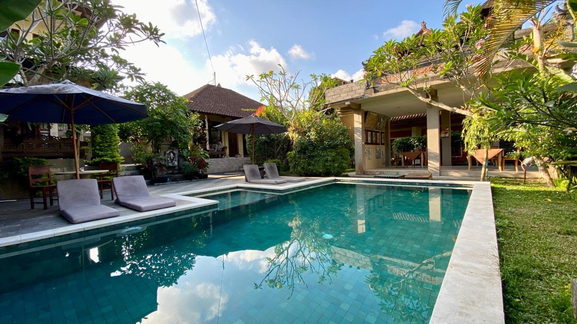 Ayu Bisma Homestay Ubud Exterior foto